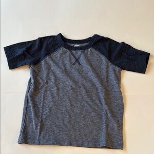 Old Navy - Two-Tone Raglan Sleeve TShirt - 3T